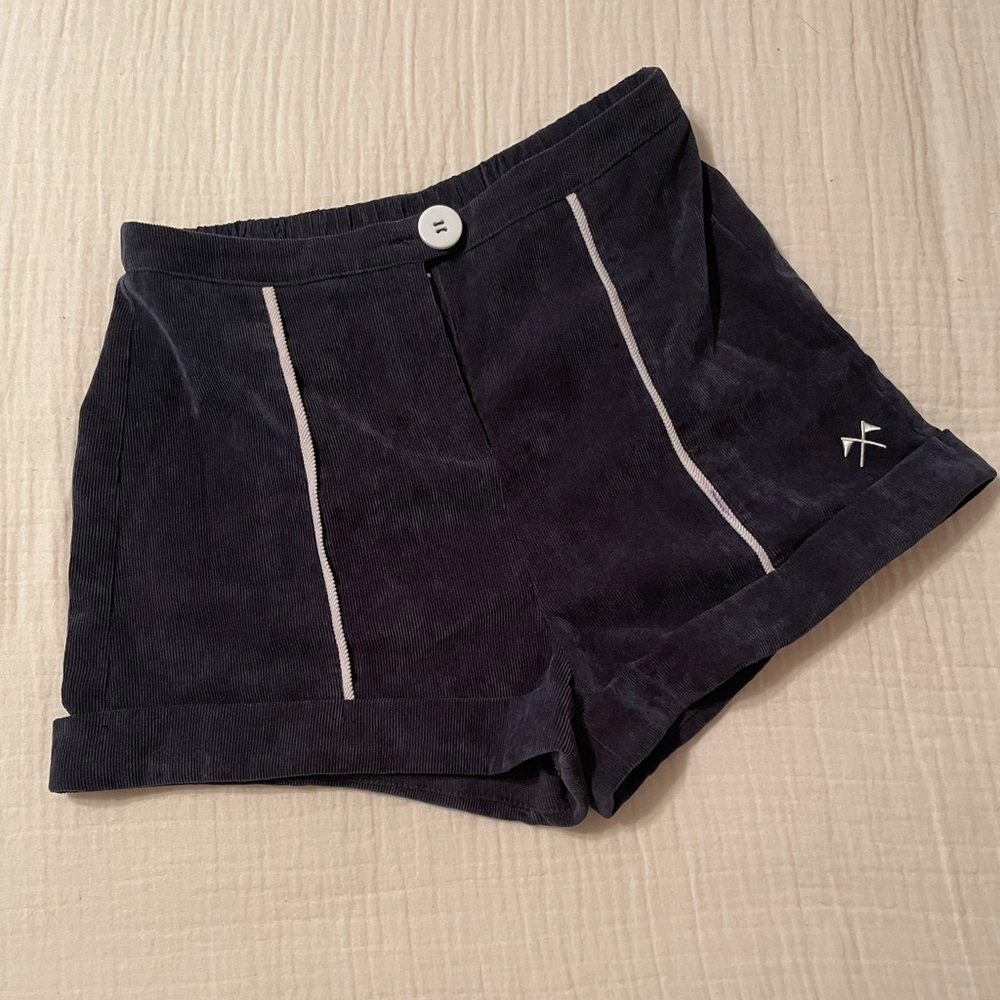 Camp Collection women’s High Waist cord shorts in Navy
